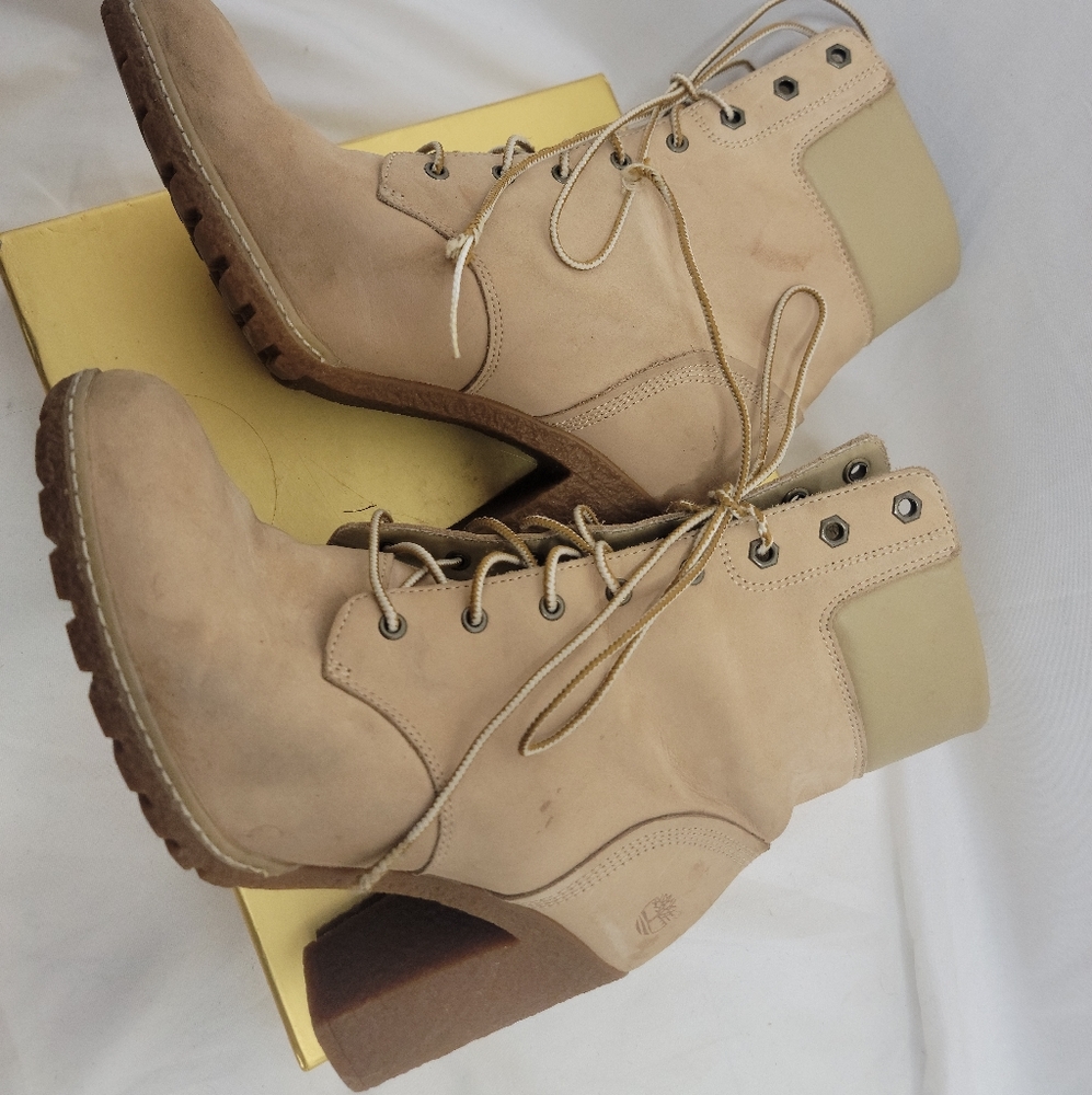 Timberland Women's Camdale Cream Heel Chunky Laceup Boots size 10 - Picture 3 of 8